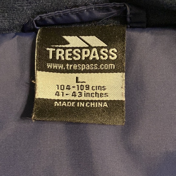 TRESPASS Puffer Man Vest size L color nay blue excellent condition - Picture 4 of 16